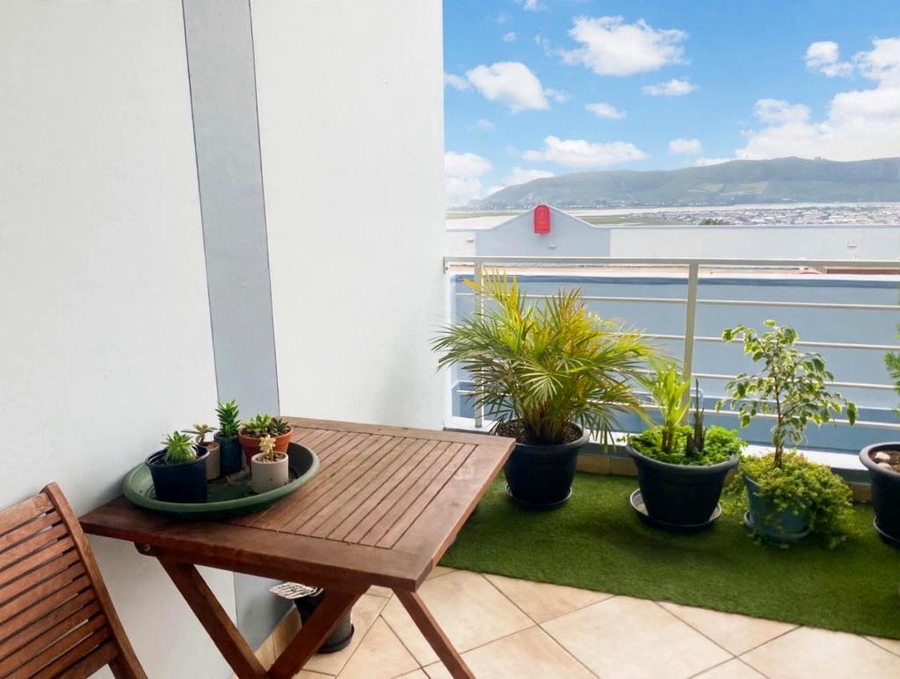 To Let 4 Bedroom Property for Rent in Old Place Western Cape